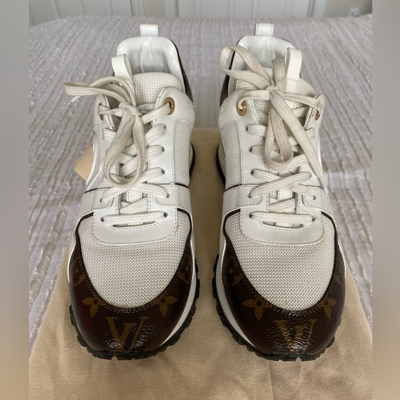 Louis Vuitton Run Away White and Brown Monogram Sneakers Size 38 Trainers - Picture 7 of 17